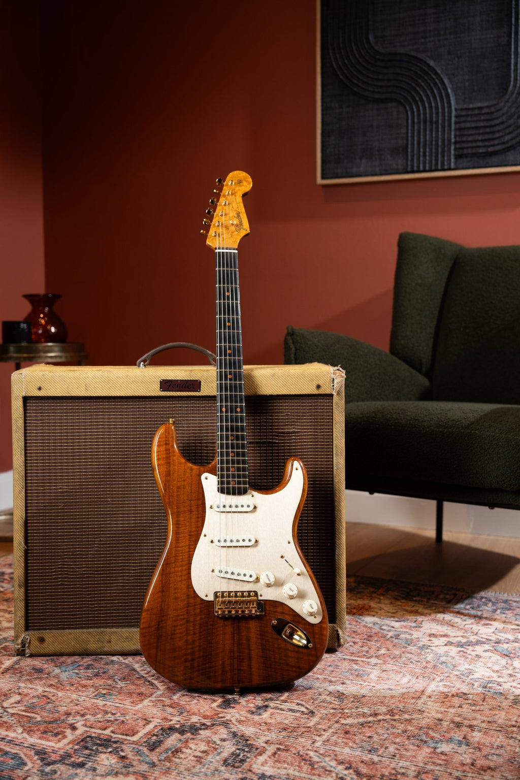 Fender Custom Shop Artisan Claro Walnut Stratocaster 2018